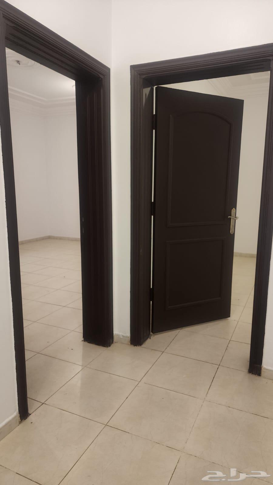 شقة 5 غرف في النزهة 7