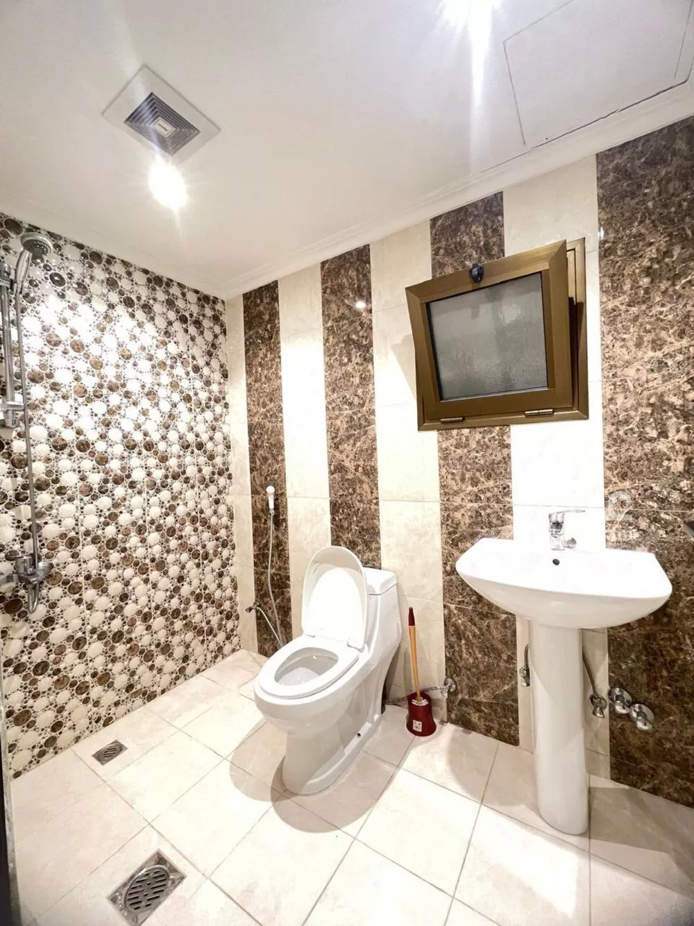 شقة 2 غرف في الزهور 2