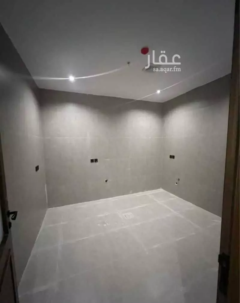 4 bedroom apartment in Ash Shulah 11