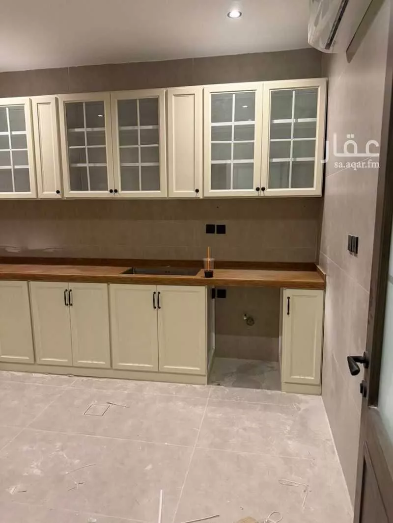 4 bedroom apartment in Ash Shulah 8