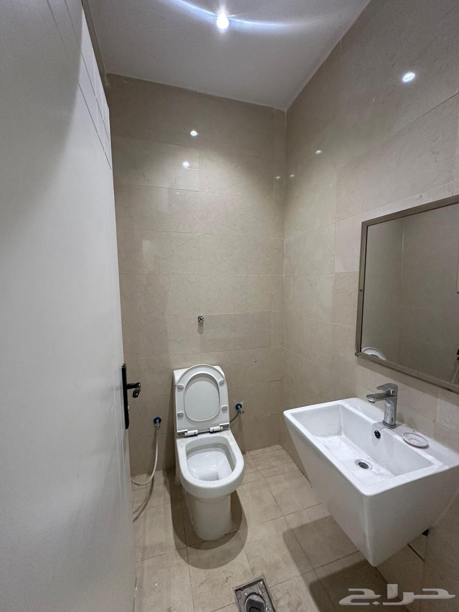 شقة 7 غرف في المريخ 13