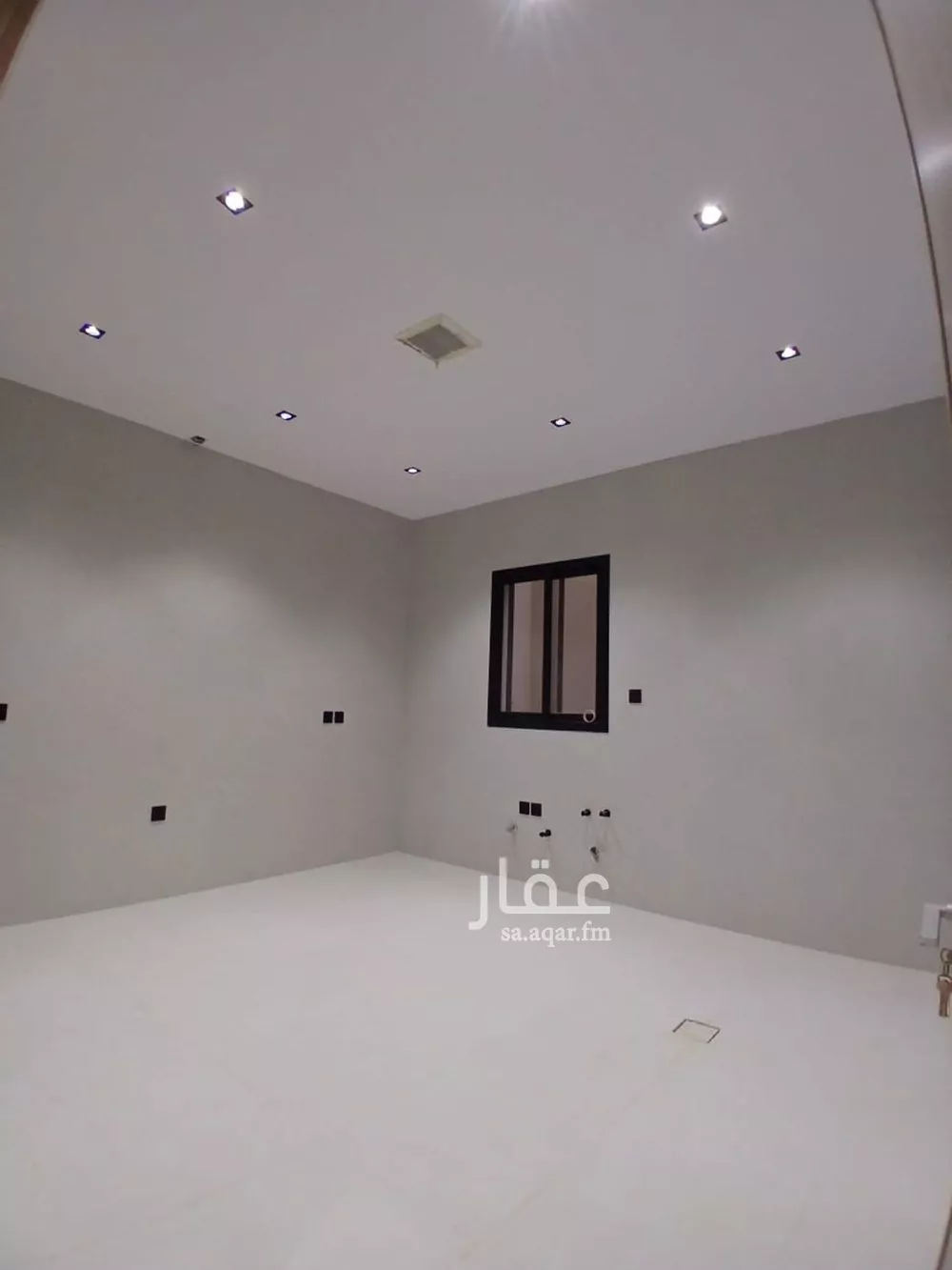 فيلا 5 غرف في الرمال 10