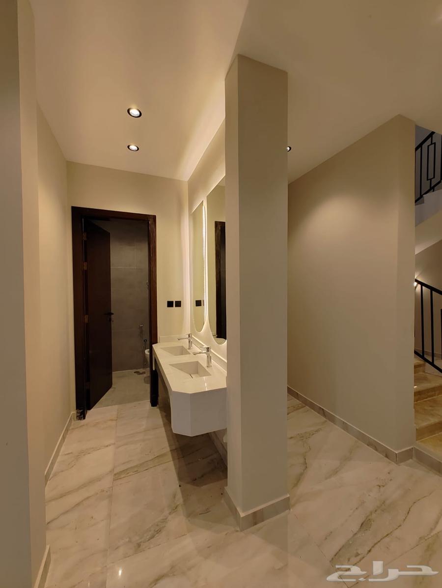 فيلا 8 غرف في الوفاء 9