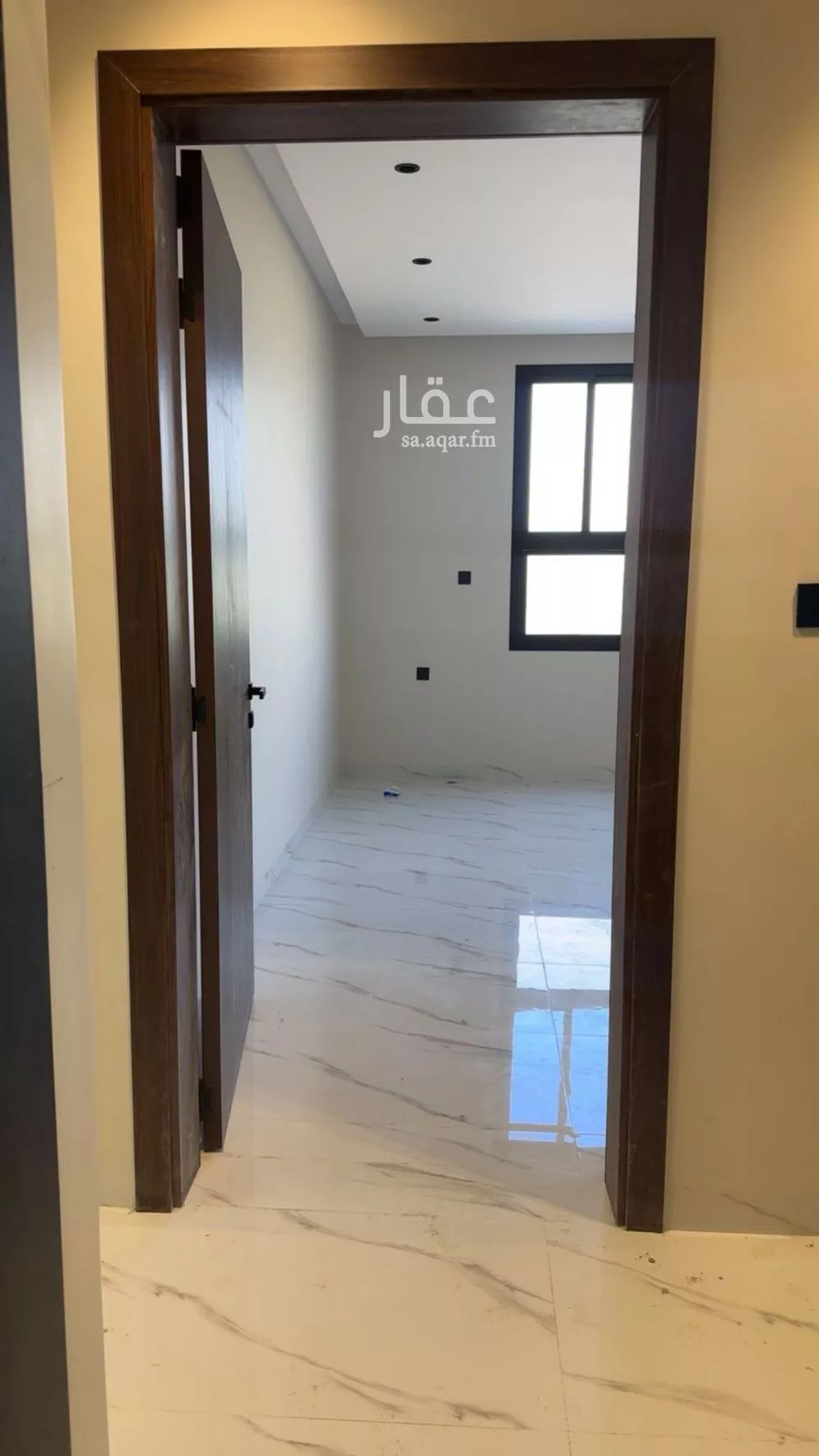 شقة 4 غرف في الجزيرة 9