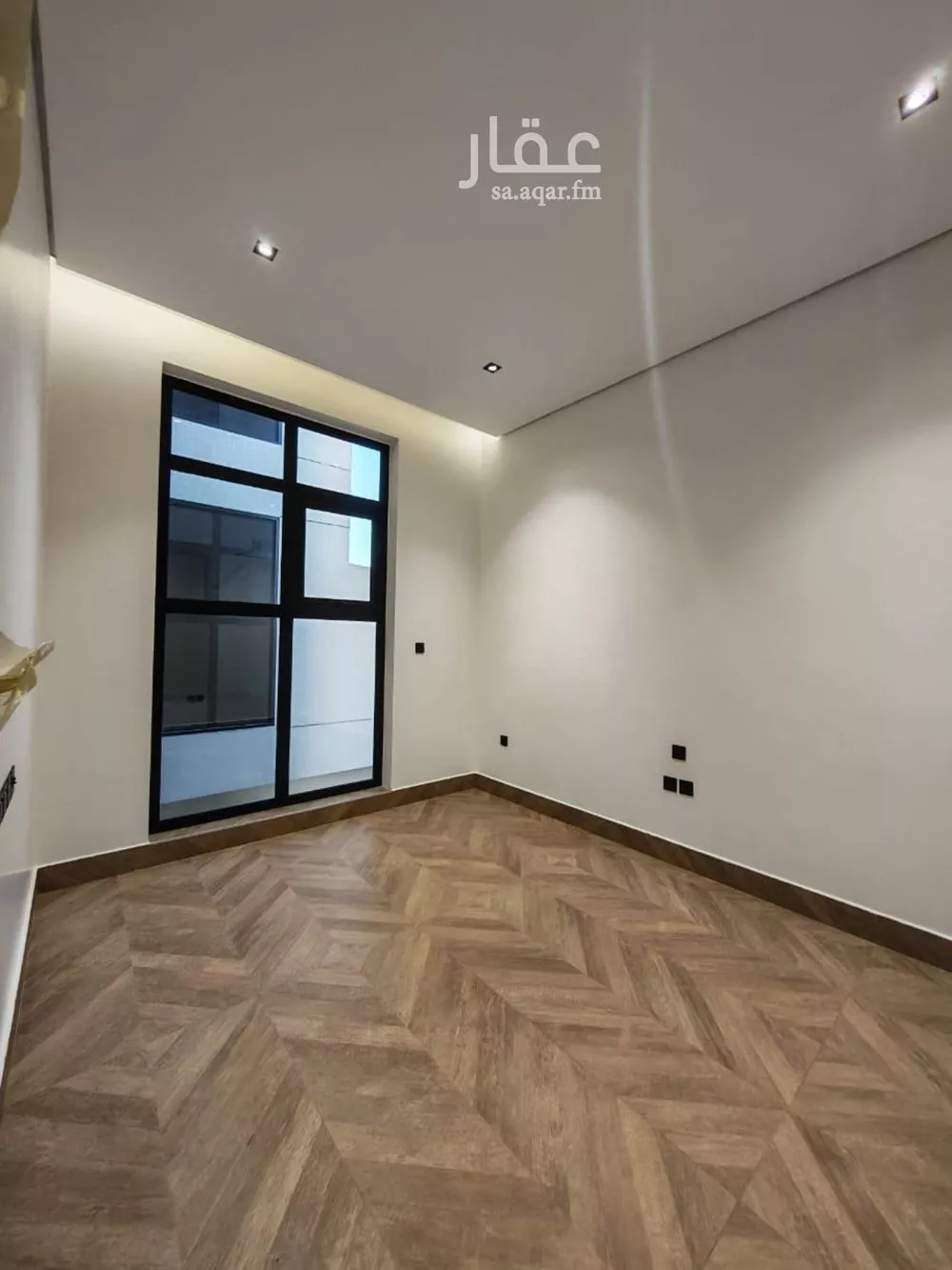 فيلا 4 غرف في الياسمين 10