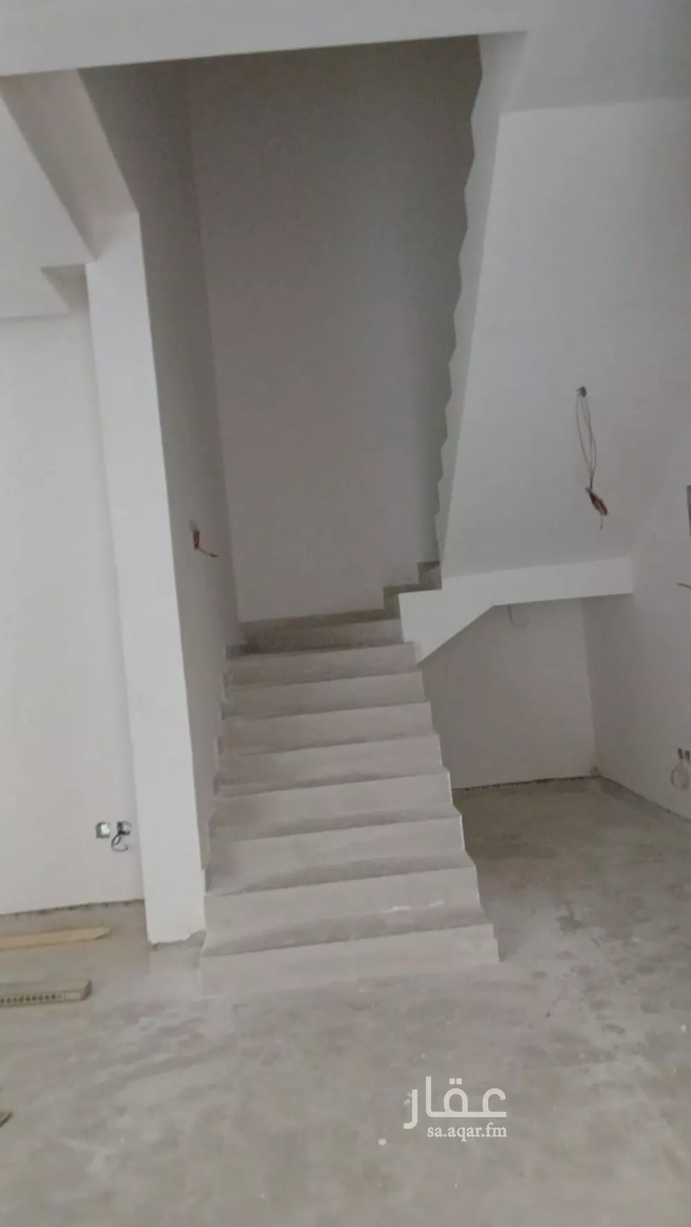 فيلا 5 غرف في الروابي 3