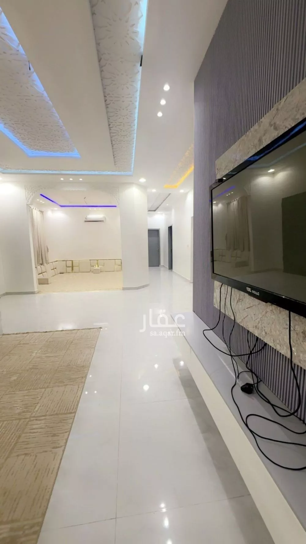 فيلا 6 غرف في الشرق 3