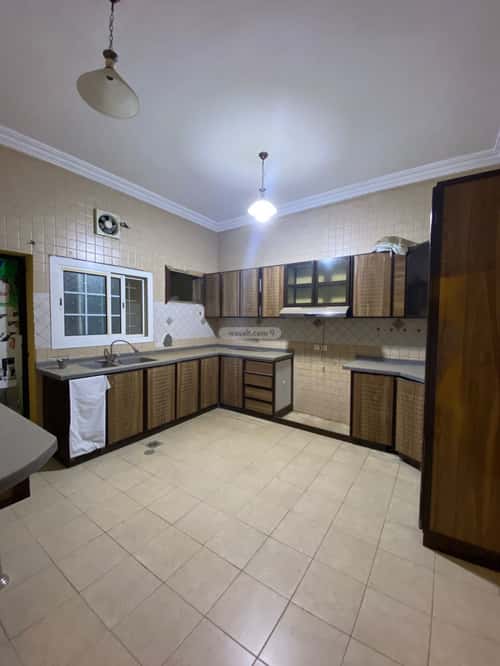 فيلا 4 غرف في الربوة 17