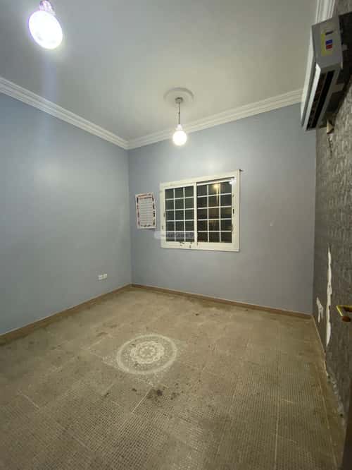 فيلا 4 غرف في الربوة 8