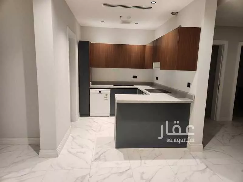 شقة 3 غرف في الملقا 6