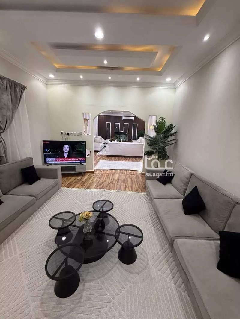 5 bedroom villa in An Nadhim 4