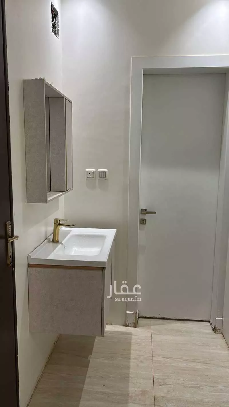 فيلا 3 غرف في العارض 3