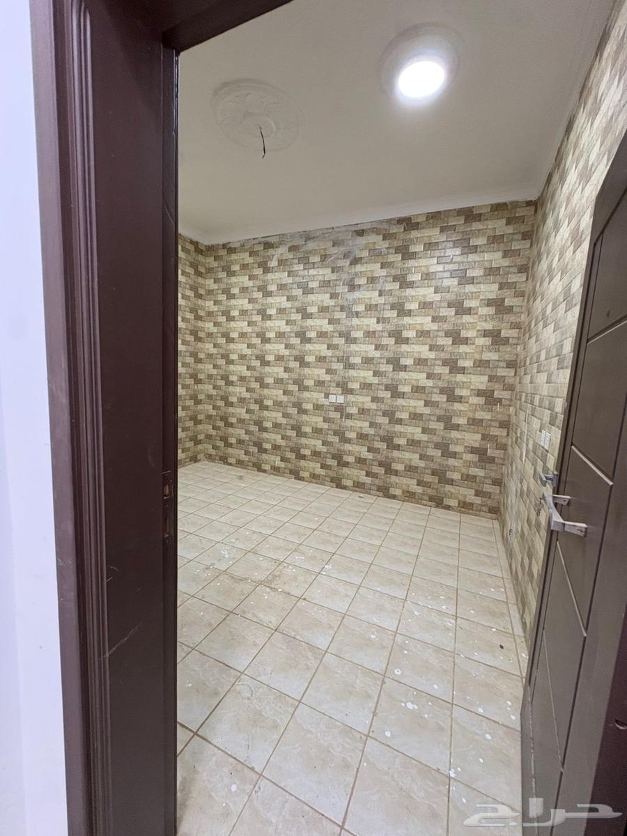 شقة 4 غرف في العاقول 2