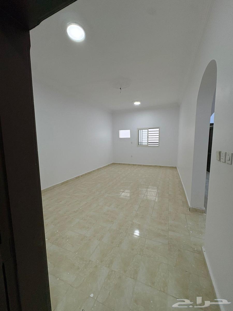 شقة 4 غرف في العاقول 5