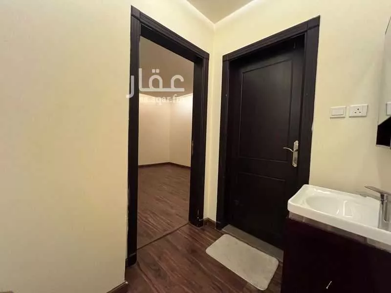 شقة 1 غرف في الملقا 4