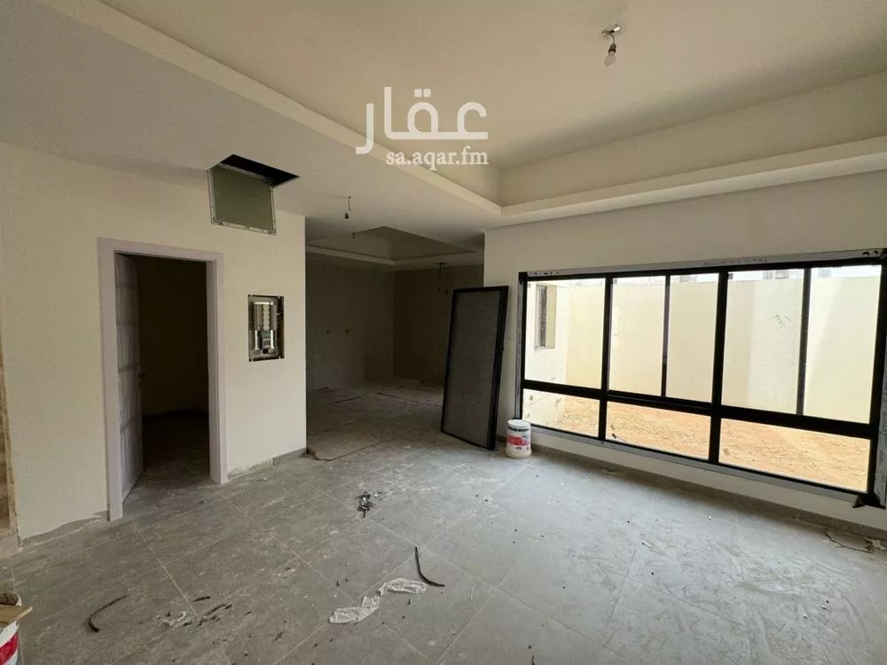 فيلا 5 غرف في النرجس 10