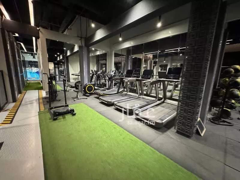 شقة 1 غرف في الملقا 5