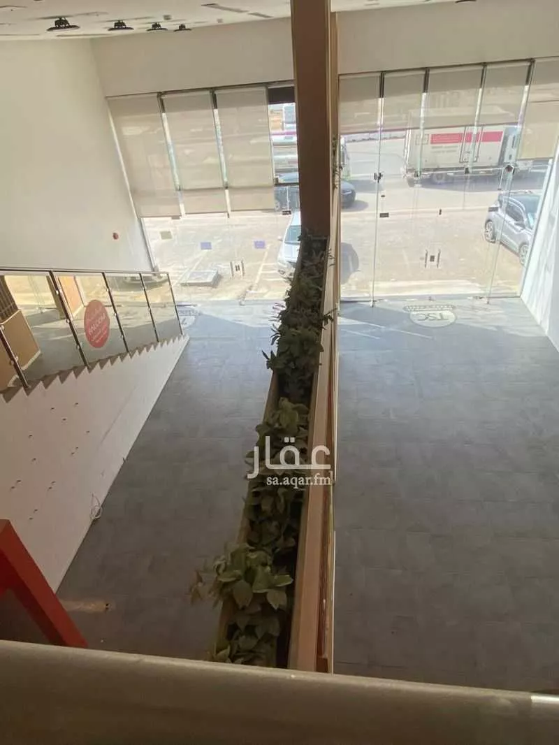 محل 1200 م² في ظهرة لبن 5