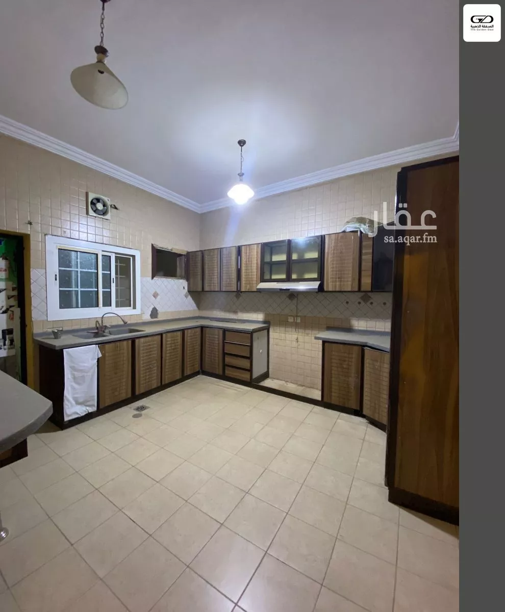 فيلا 4 غرف في الربوة 12