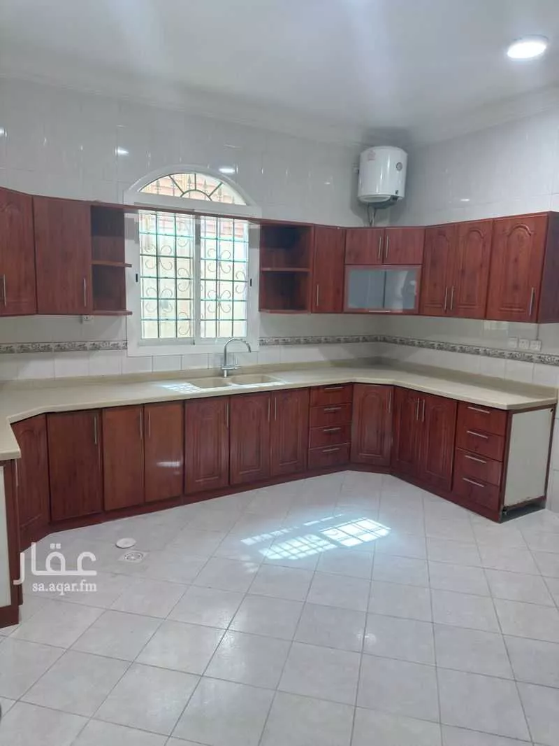 فيلا 5 غرف في الشاطئ 4