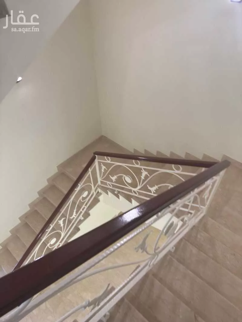 فيلا 5 غرف في الشاطئ 10