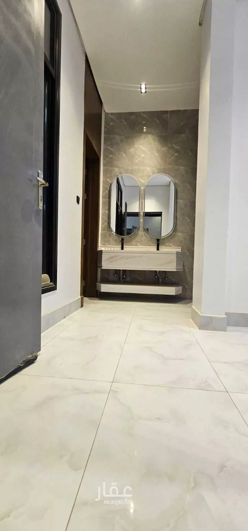 5 bedroom floor in Al Janadriyah 5