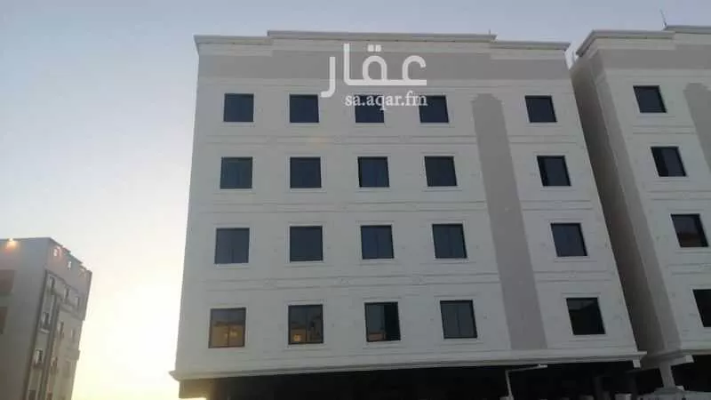 شقة 5 غرف في الحمرا 2