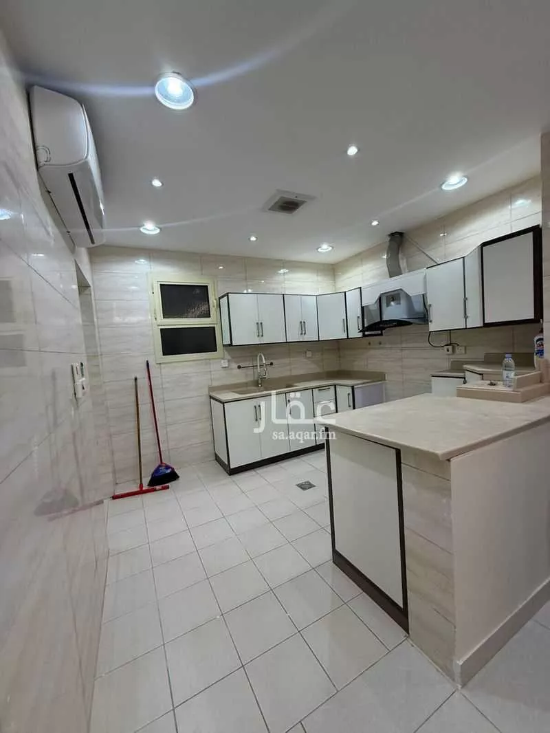 3 bedroom apartment in Al Malqa 6