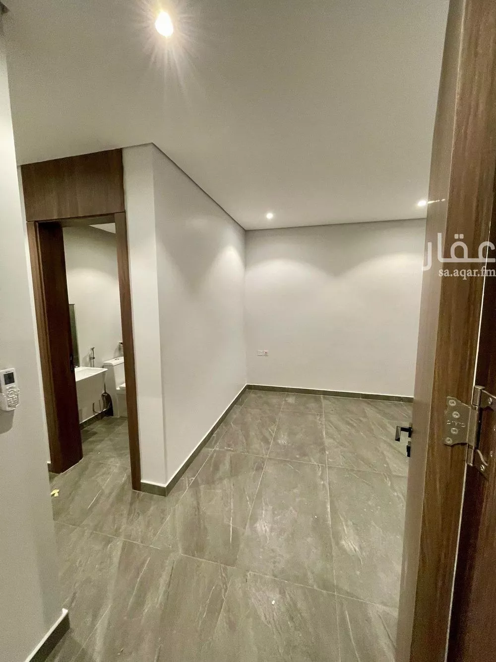 فيلا 6 غرف في العارض 20