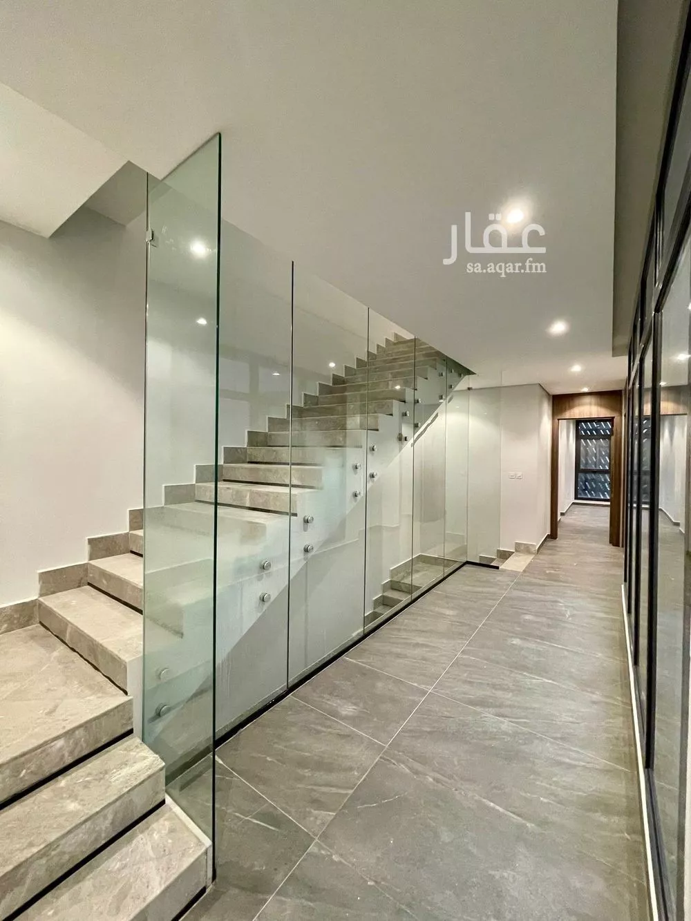 فيلا 6 غرف في العارض 21