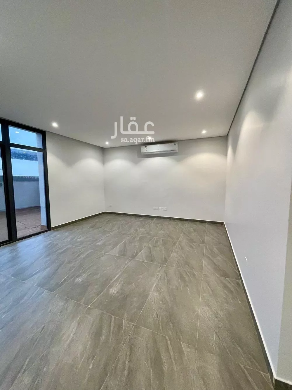 فيلا 6 غرف في العارض 29