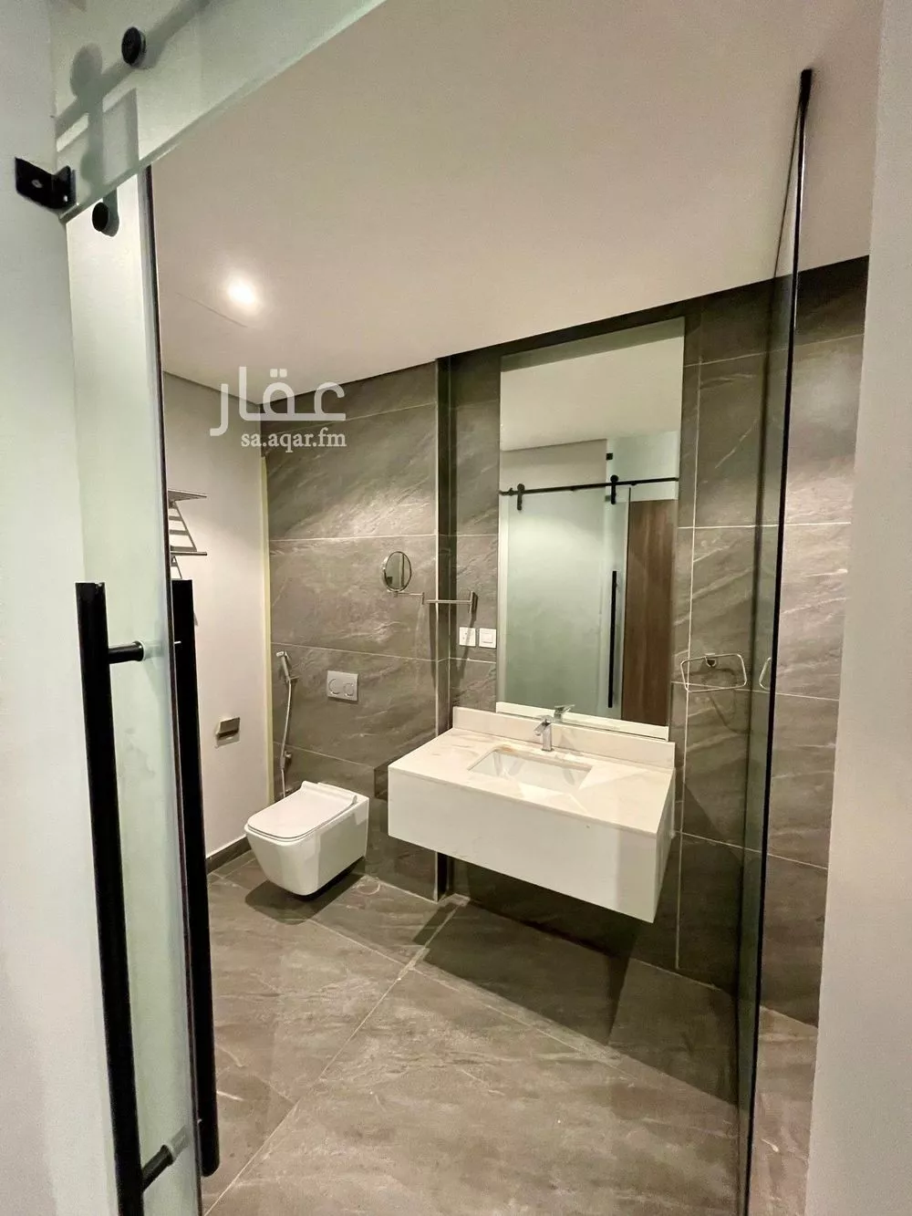 فيلا 6 غرف في العارض 30