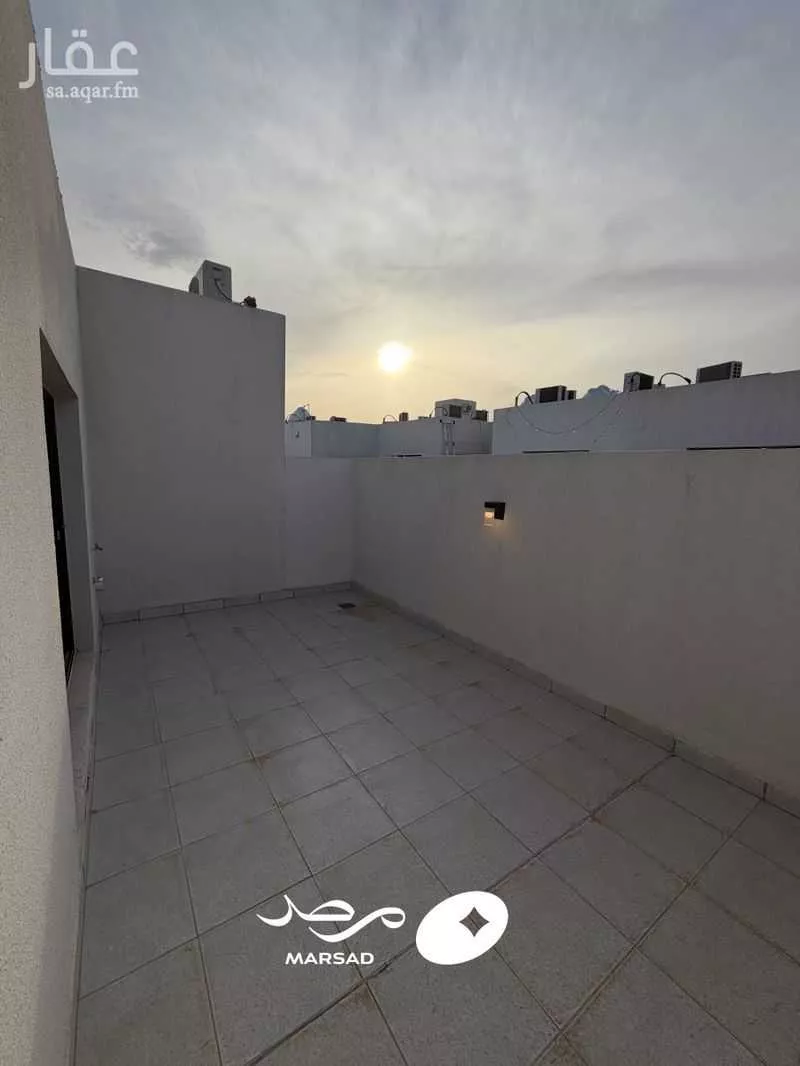 شقة 4 غرف في العارض 14