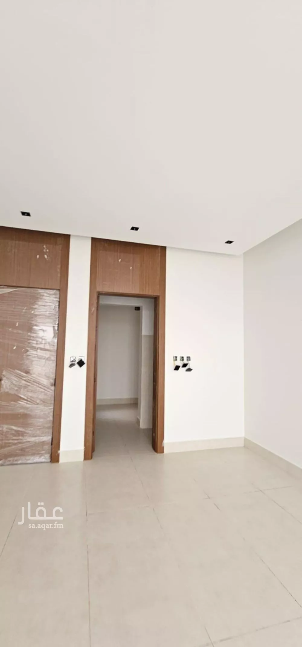 فيلا 5 غرف في العارض 4