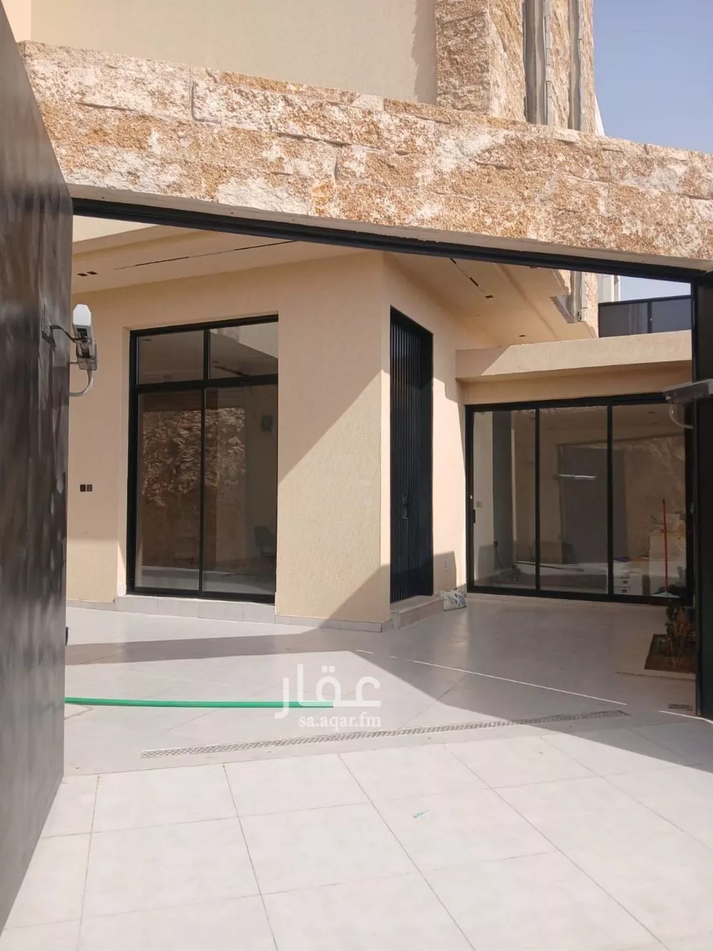 فيلا 10 غرف في النرجس 11