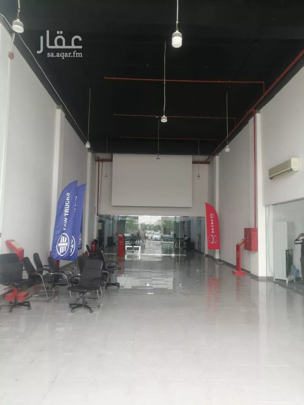 محل 4290 م² في المنار 3