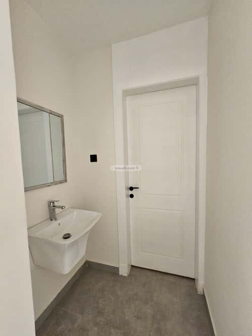 فيلا 4 غرف في العارض 15