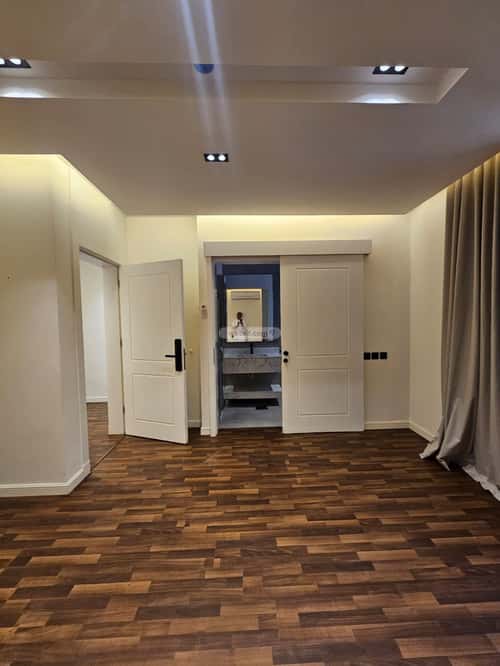 فيلا 4 غرف في العارض 4