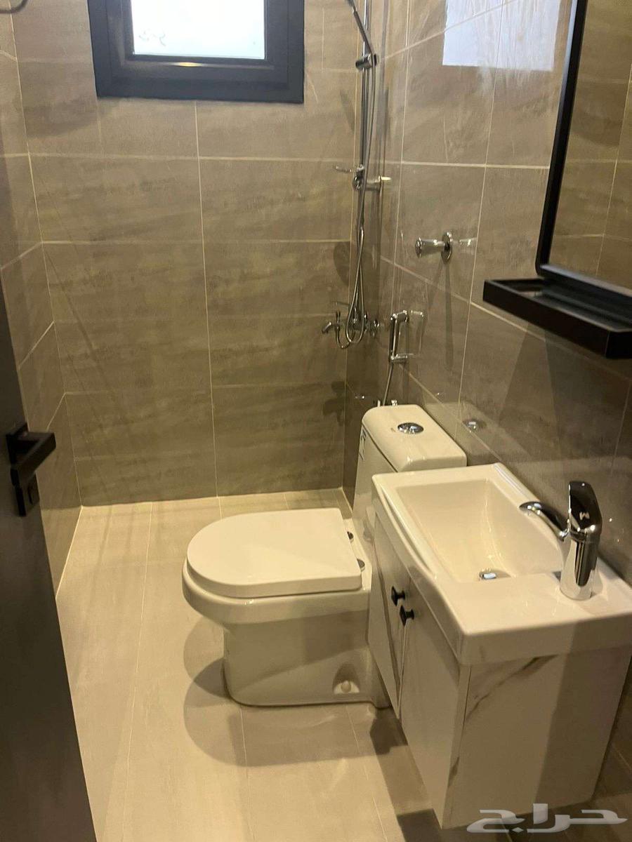 شقة 1 غرف في العارض 5