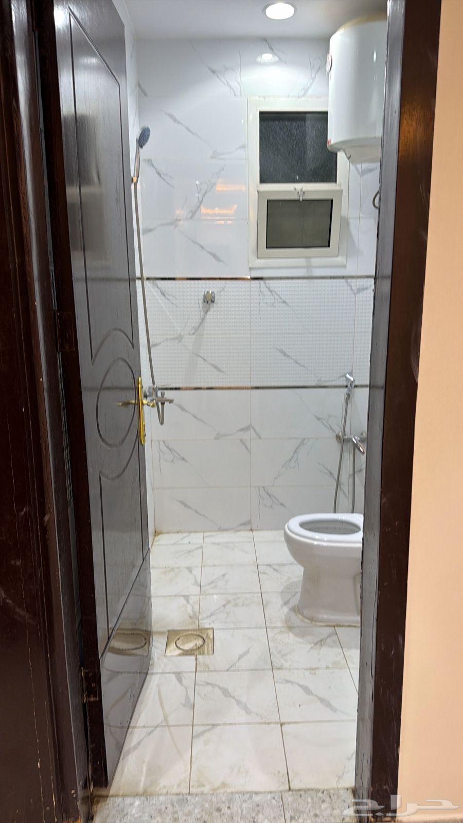 شقة 2 غرف في الرمال 5