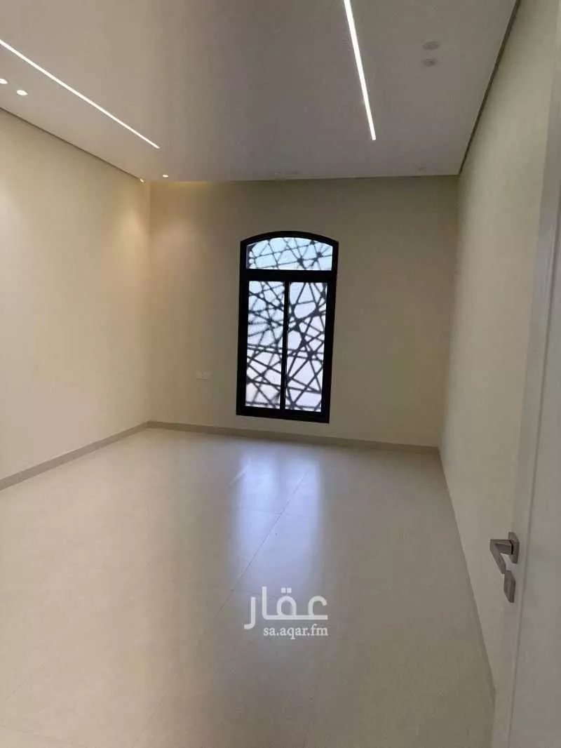 دور 4 غرف في المربع 10