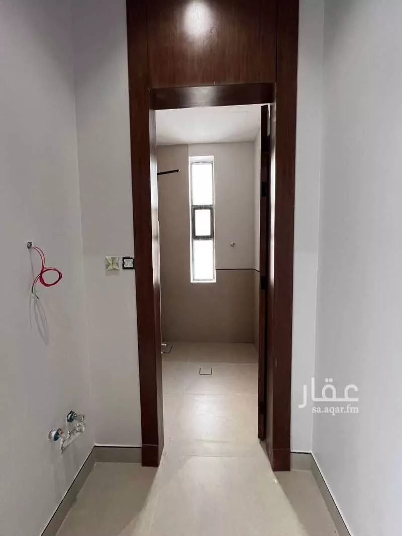 شقة 6 غرف في الجنادرية 11