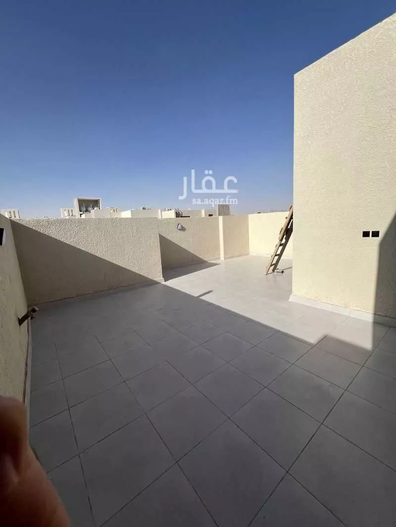 شقة 6 غرف في الجنادرية 5