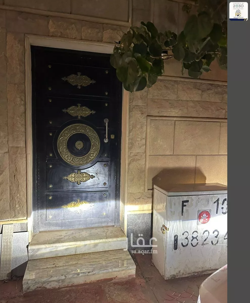 فيلا 9 غرف في لبن 10