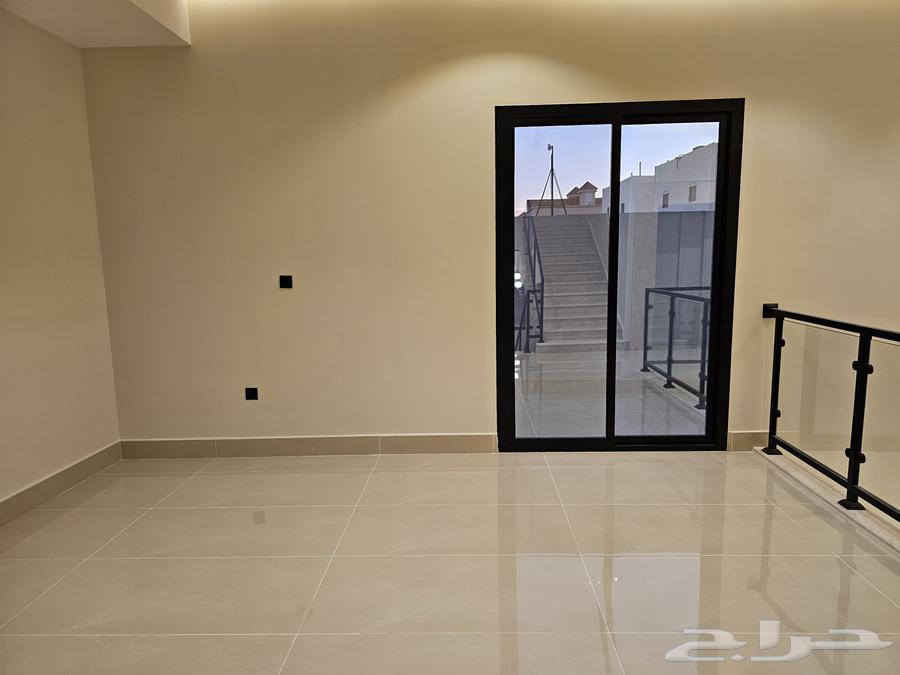 فيلا 6 غرف في الزمرد 17