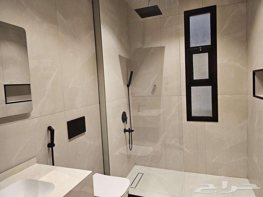 فيلا 6 غرف في الزمرد 21