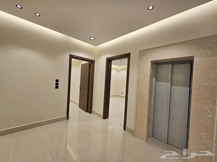 فيلا 6 غرف في الزمرد 25