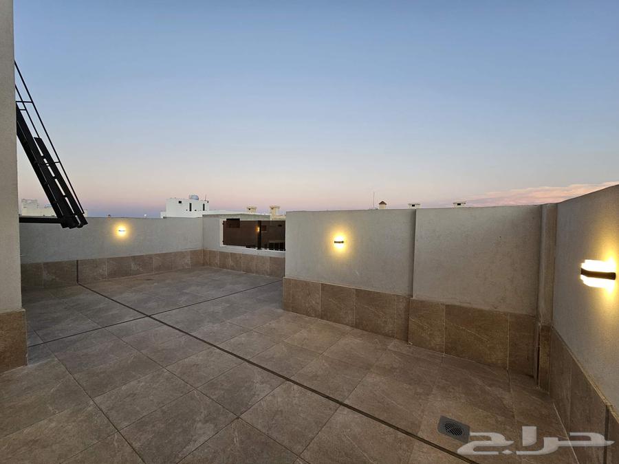 فيلا 6 غرف في الزمرد 31