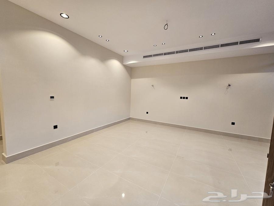 فيلا 6 غرف في الزمرد 6