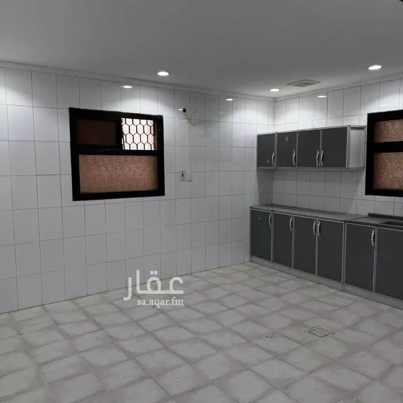 عمارة 501 م² في النزهة 2